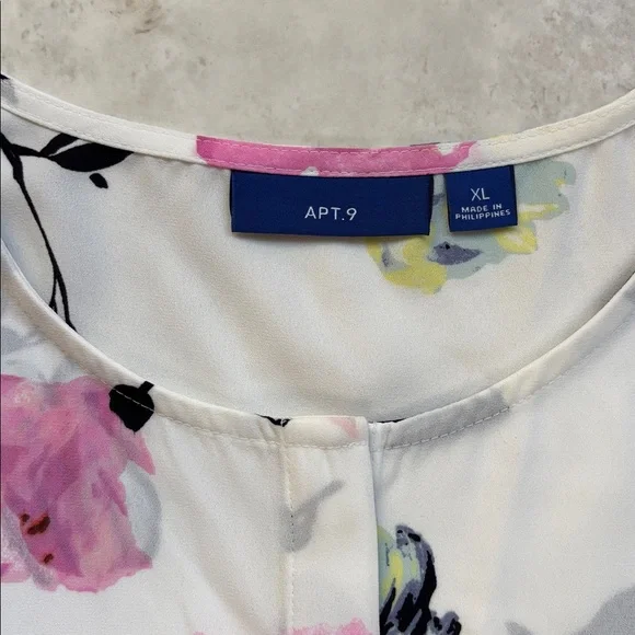 Apt. 9 Blouse - Picture 4 of 9